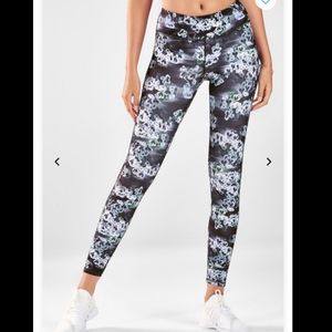 Fabletics Salar Powerform Leggings, Size Medium
